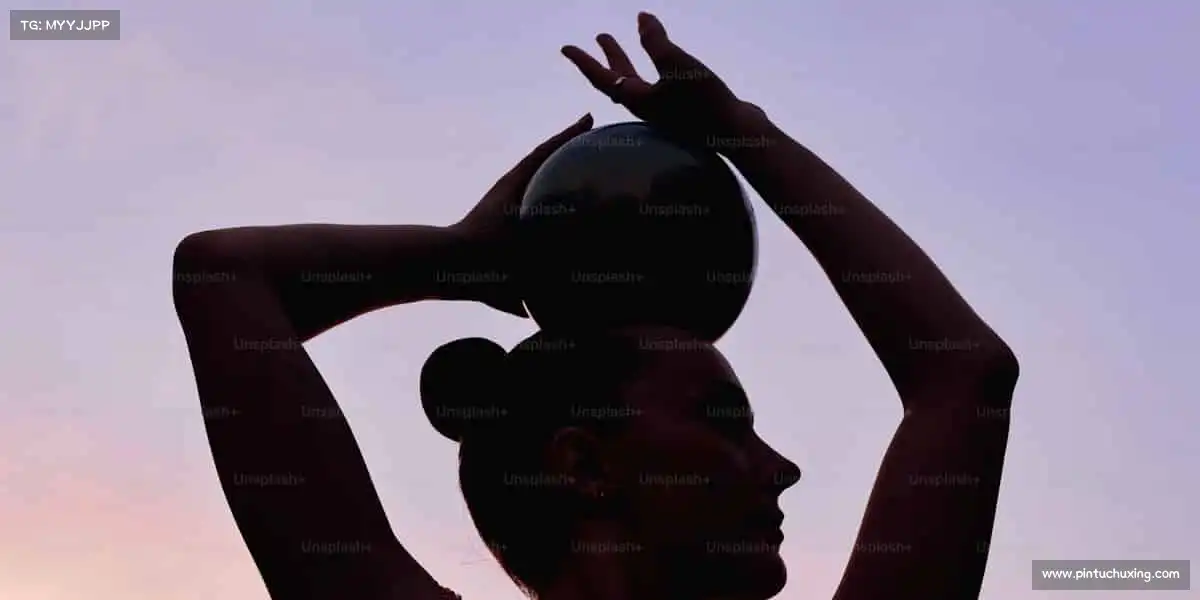 <strong>优游ub8</strong>🏸挥动球拍，追逐光影，每一次全力以赴都是对生活的致敬！